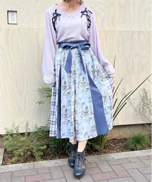 axes femme（アクシーズファム）の「花柄×チェック柄切替