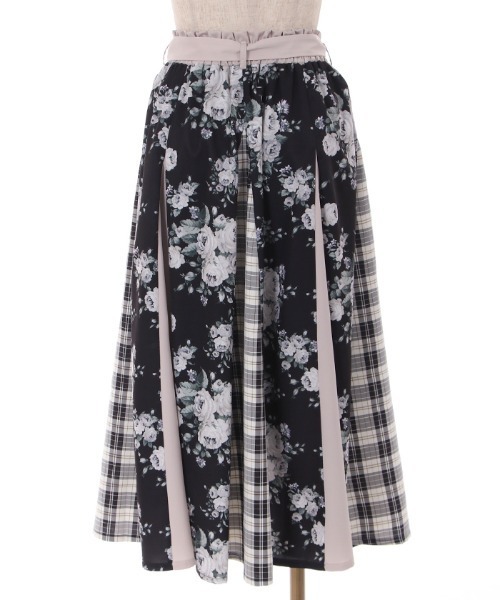 axes femme（アクシーズファム）の「花柄×チェック柄切替