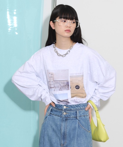 THE YOn（ザヨン）の「マルチフォトプリントロングスリーブTシャツ（Tシャツ/カットソー・レディース・グレー/チャコールグレー/オフホワイト・FREE）」の7枚目の写真