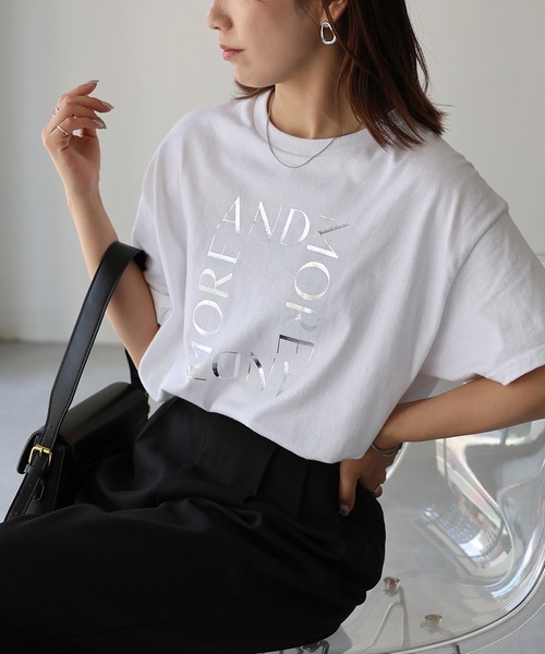 Riberry（リベリー）の「GILDAN スクエアロゴプリントT（Tシャツ/カットソー・レディース・ホワイト×ブラック/ブラック/ホワイト×シルバー・MEDIUM）」の3枚目の写真