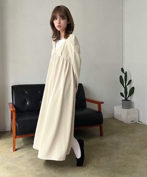 Jewelobe(ジュエローブ)の「ショートボレロ×キャミワンピ セットアップ(セットアップ・レディース・アイボリー/ブラック・FREE)」の16枚目の写真