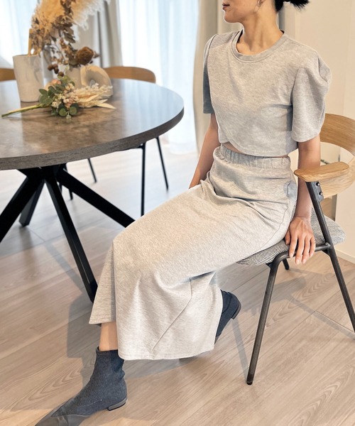 Jewelobe（ジュエローブ）の「カシュクールヘムクロップドトップス×スカート セットアップ（セットアップ・レディース・ベージュ/杢グレー/ブラック・FREE）」の6枚目の写真