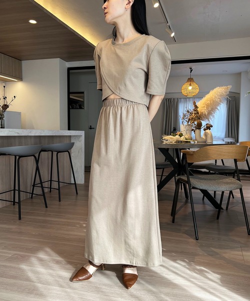 Jewelobe（ジュエローブ）の「カシュクールヘムクロップドトップス×スカート セットアップ（セットアップ・レディース・ベージュ/杢グレー/ブラック・FREE）」の9枚目の写真
