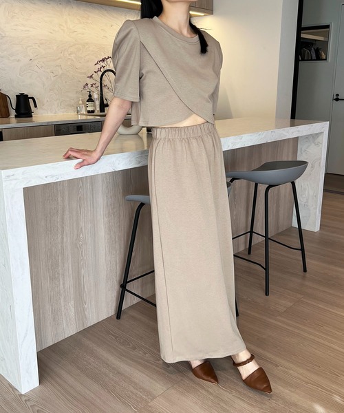 Jewelobe（ジュエローブ）の「カシュクールヘムクロップドトップス×スカート セットアップ（セットアップ・レディース・ベージュ/杢グレー/ブラック・FREE）」の16枚目の写真