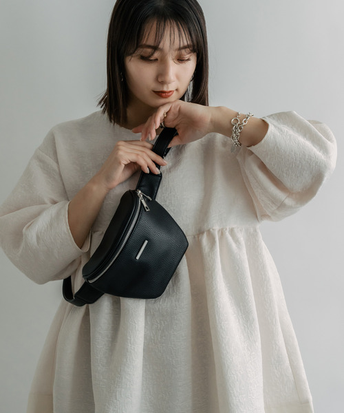 DEVICE（デバイス）の「【WEARISTA いつき×DEVICE コラボ】Rename ミニプレート フェイクレザー ウエストバッグ/ボディバッグ ショルダーバッグ（ボディバッグ/ウエストポーチ・メンズ・ブラック・FREE）」の13枚目の写真