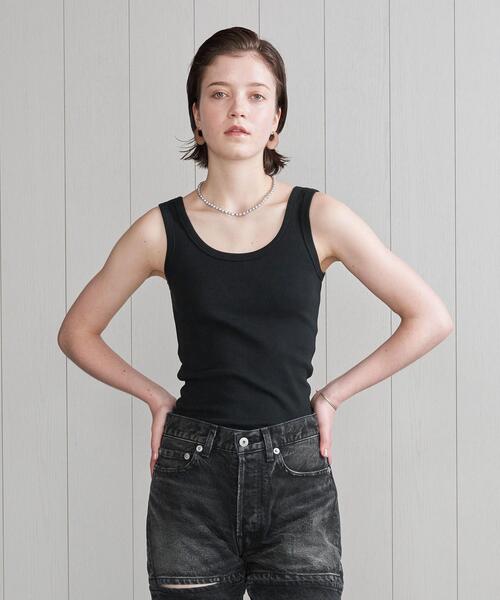 H　BEAUTY&YOUTH UNITED ARROWS（エイチビューティーアンドユースユナイテッドアローズ）の「＜H＞COTTON TANKTOP/タンクトップ（タンクトップ・レディース・ブラック/ホワイト・FREE）」の2枚目の写真