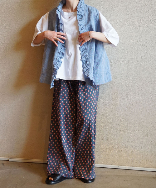 JOURNAL STANDARD LUXE(ジャーナルスタンダード ラックス)の「リネンダンガリー フリルベスト(ベスト・レディース・ベージュ/ブルー系その他・FREE)」の20枚目の写真