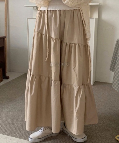 Dalfwin(ダールフィン)の「韓国ファッション ティアードロングスカート(スカート・レディース・ベージュ/ブラック/カーキ・FREE)」の13枚目の写真
