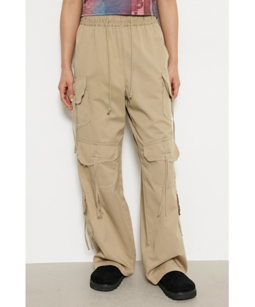 LAGUA GEM(ラグアジェム)の「POCKET DESIGN EASY パンツ(カーゴパンツ・レディース・ブラック/ベージュ・SMALL/MEDIUM)」の11枚目の写真