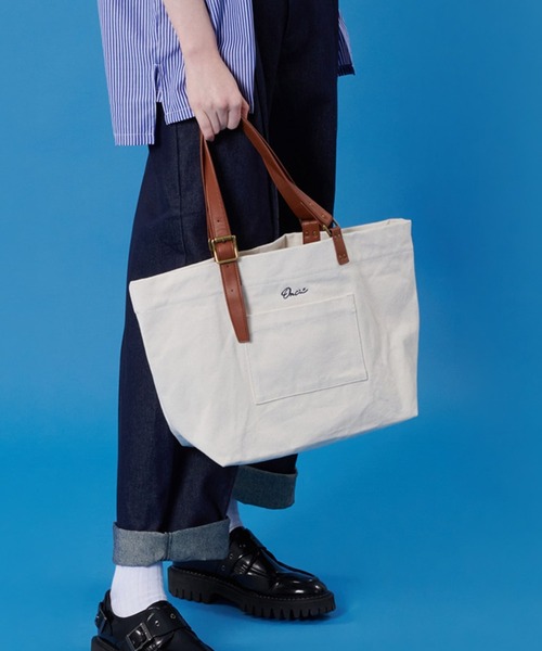 ONCILY（オンシェリー）の「CANVAS TOTE BAG / キャンバストートバッグ（トートバッグ・メンズ・アイボリー・FREE）」の2枚目の写真