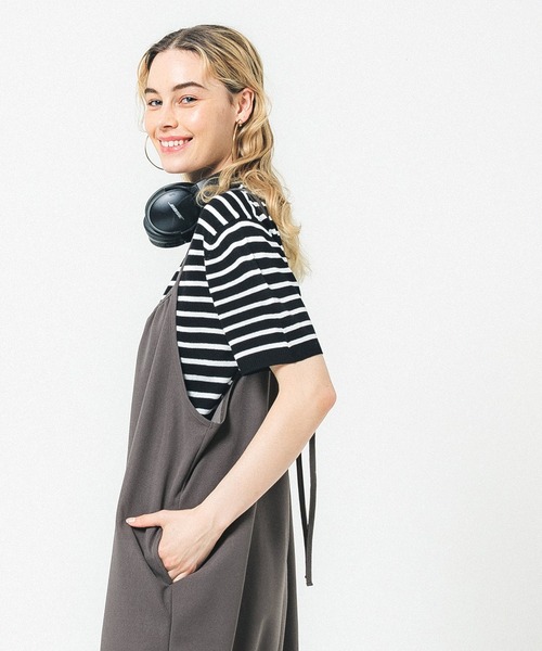 coca（coca）（コカ）の「カットジョーゼットサロペットワイドパンツ（サロペット/オーバーオール・レディース・ブラック/チャコール・M/L）」の4枚目の写真