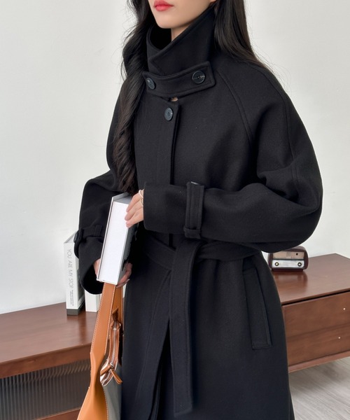 ECLIN(エクラン)の「オーバーサイズスタンドカラーメルトンロングコート(チェスターコート・レディース・ブラウン/ブラック/ベージュ/キャメル/モカ/テラコッタ/ネイビー・M/L)」の2枚目の写真