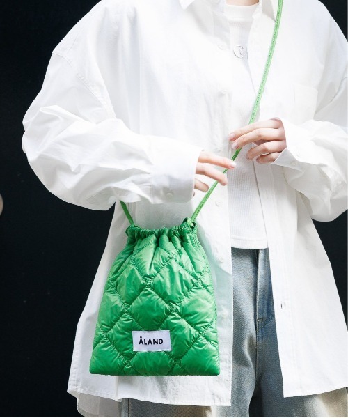 ALAND（エーランド）の「【UNISEX】ALAND／キルティングミニBAG 2974239（ショルダーバッグ・レディース・ホワイト/ベージュ/ブラック/オレンジ/ライトグレー/ピンクベージュ/ライトブルー/グリーン/ブルー/その他8/スカイブルー/シャーベット・ONE SIZE/FREE）」の5枚目の写真