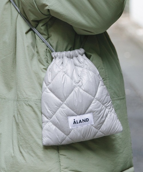 ALAND（エーランド）の「【UNISEX】ALAND／キルティングミニBAG 2974239（ショルダーバッグ・レディース・ホワイト/ベージュ/ブラック/オレンジ/ライトグレー/ピンクベージュ/ライトブルー/グリーン/ブルー/その他8/スカイブルー/シャーベット・ONE SIZE/FREE）」の4枚目の写真