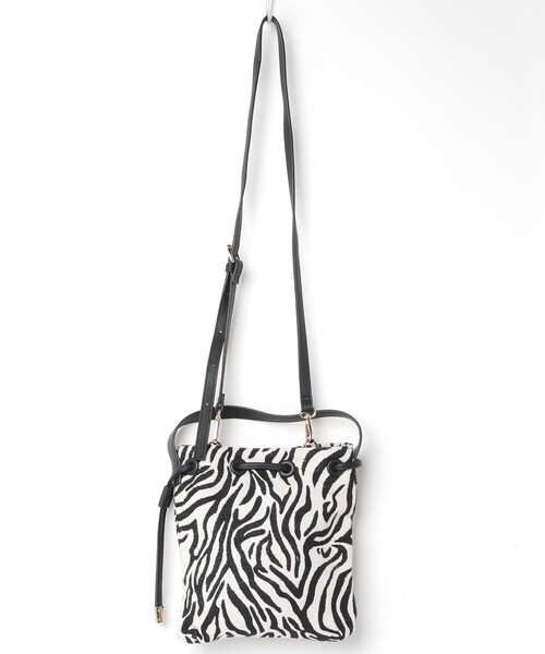 fredy emue（フレディエミュ）の「ドロストミニショルダーバッグ（ショルダーバッグ・レディース・ブラック系その他4/シルバー・FREE）」の6枚目の写真