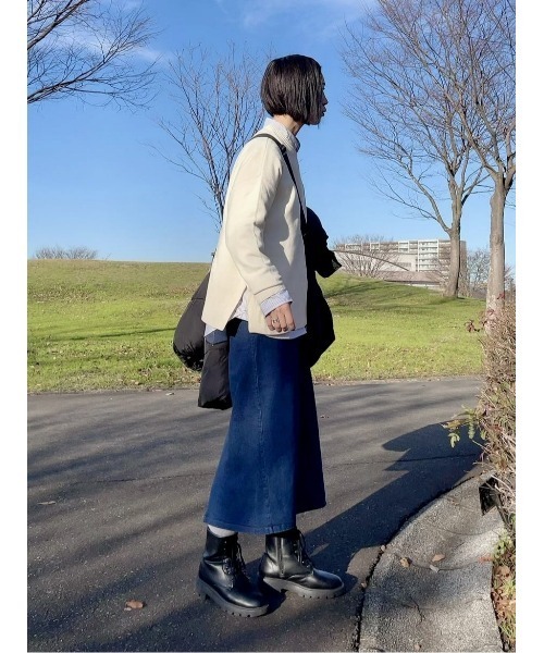 Right-on(ライトオン)の「【HONEYSUCKLE ROSE】ストレッチデニムタイトスカート(デニムスカート・レディース・ダークインディゴブルー・M/L)」の18枚目の写真