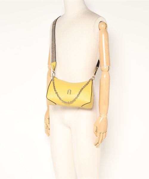 FURLA（フルラ）の「FURLA PRIMULA MINI C.BODY DOUBLE STRAP（ショルダーバッグ・レディース・イエロー・ONE SIZE）」の5枚目の写真