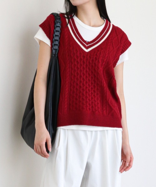 gossip!ロサンゼルス(ゴシップロサンゼルス)の「ケーブルニット Vネックベスト(ベスト・レディース・ボルドー/ネイビー/オフホワイト・FREE)」の19枚目の写真