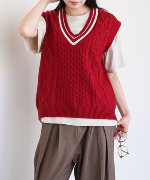 gossip!ロサンゼルス(ゴシップロサンゼルス)の「ケーブルニット Vネックベスト(ベスト・レディース・ボルドー/ネイビー/オフホワイト・FREE)」の13枚目の写真