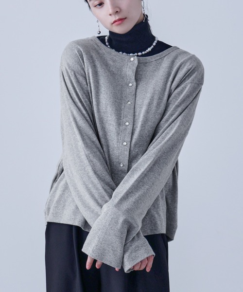 Fashion Letter（ファッションレター）の「【M-5L】パールボタンクルーネックカーデ（カーディガン/ボレロ・レディース・カーキ/ブラック/杢グレー/バーガンディー/チャコール・M～Ｌ/4L～5L/LL～3L）」の3枚目の写真