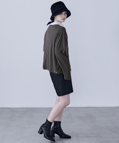 Fashion Letter（ファッションレター）の「【M-5L】パールボタンクルーネックカーデ（カーディガン/ボレロ・レディース・カーキ/ブラック/杢グレー/バーガンディー/チャコール・M～Ｌ/4L～5L/LL～3L）」の16枚目の写真