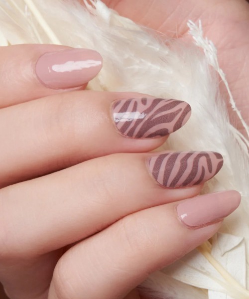 INCOCO（インココ）の「【INCOCO】貼るだけマニキュア -フェイバリット タイム - [I]（ネイルシール/ネイルチップ・レディース・その他1/その他2/パープル系その他/パープル系その他2・ONESIZE）」の12枚目の写真