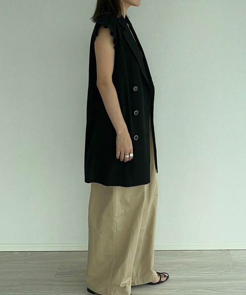 ANOTHER S(アナザーエス)の「プリーツフレンチ袖ダブルテーラードベストジレ(スーツベスト・レディース・キャメル/ブラック/グレー・FREE)」の4枚目の写真