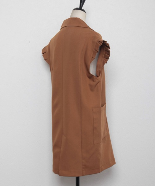 ANOTHER S(アナザーエス)の「プリーツフレンチ袖ダブルテーラードベストジレ(スーツベスト・レディース・キャメル/ブラック/グレー・FREE)」の11枚目の写真