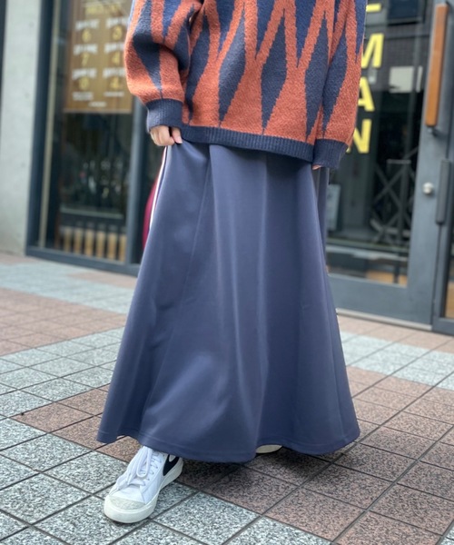 mi via loca（ミヴィアロカ）の「サイドラインジャージフレアスカート（スカート・レディース・グレー/チャコールグレー/ブラック・FREE）」の10枚目の写真