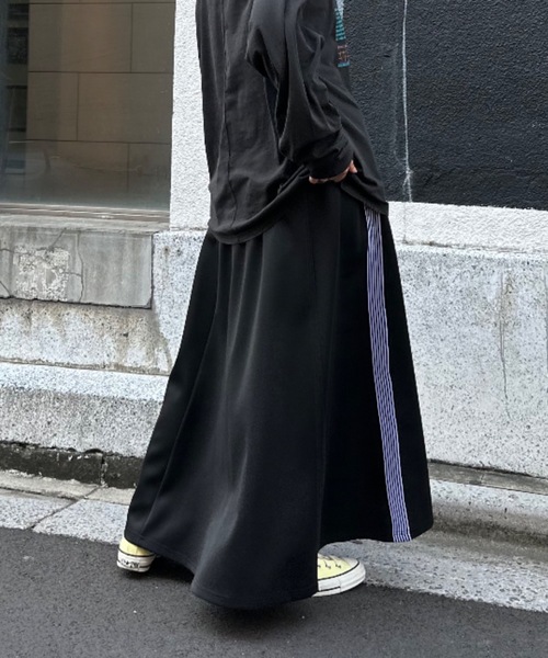 mi via loca（ミヴィアロカ）の「サイドラインジャージフレアスカート（スカート・レディース・グレー/チャコールグレー/ブラック・FREE）」の8枚目の写真