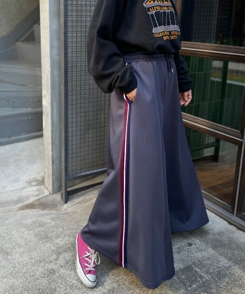 mi via loca（ミヴィアロカ）の「サイドラインジャージフレアスカート（スカート・レディース・グレー/チャコールグレー/ブラック・FREE）」の18枚目の写真