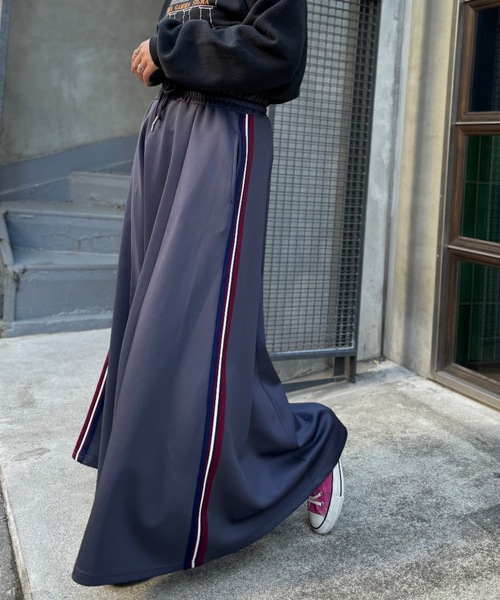 mi via loca（ミヴィアロカ）の「サイドラインジャージフレアスカート（スカート・レディース・グレー/チャコールグレー/ブラック・FREE）」の21枚目の写真