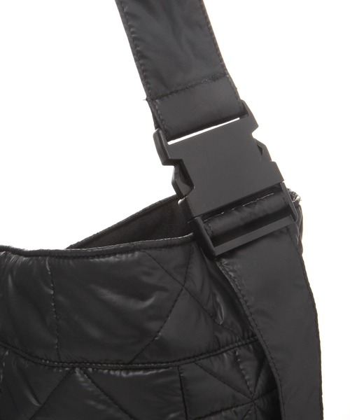 LAKOLE（ラコレ）の「キルトショルダーバッグ / 990407（ショルダーバッグ・メンズ・ブラック/オフホワイト・FREE）」の8枚目の写真