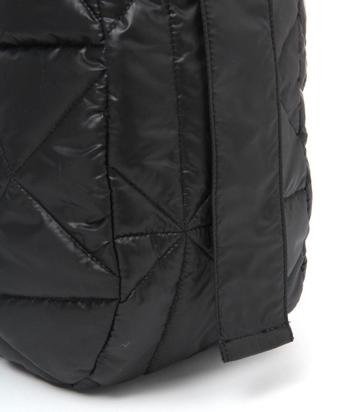 LAKOLE（ラコレ）の「キルトショルダーバッグ / 990407（ショルダーバッグ・メンズ・ブラック/オフホワイト・FREE）」の4枚目の写真