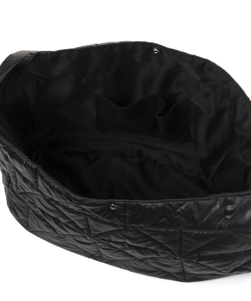 LAKOLE（ラコレ）の「キルトショルダーバッグ / 990407（ショルダーバッグ・メンズ・ブラック/オフホワイト・FREE）」の3枚目の写真