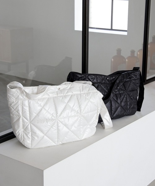LAKOLE（ラコレ）の「キルトショルダーバッグ / 990407（ショルダーバッグ・メンズ・ブラック/オフホワイト・FREE）」の16枚目の写真