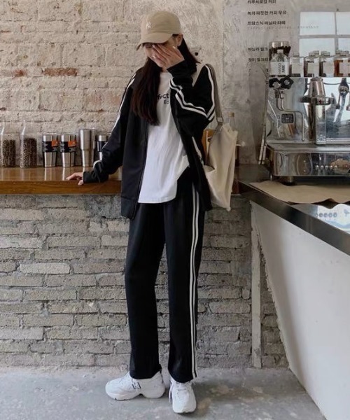 SEN TOKYO（セントーキョー）の「年間通して着用できる。サイドダブル