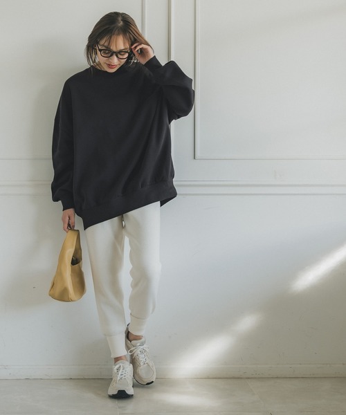 coca(coca)(コカ)の「【WEB限定セール】裏起毛オーバーサイズトップス(スウェット・レディース・ブラック/アイボリー・M/L)」の12枚目の写真