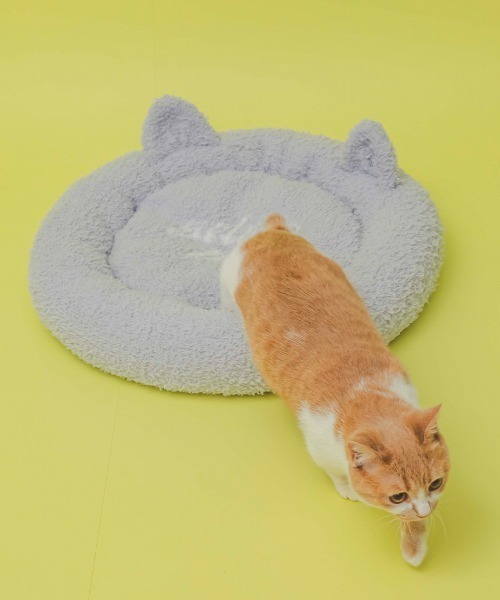 gelato pique(ジェラートピケ)の「【CAT DAY】【CAT&DOG】【販路限定商品】ジェラートフェザーキャットベッド(ペット用クッション/マット・レディース・グレー/ライトベージュ・FREE)」の16枚目の写真