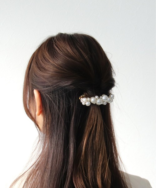 Three Four Time(スリーフォータイム)の「ランダムパールバレッタ【結婚式/パーティ/フォーマル/デイリー】(バレッタ/ヘアクリップ・レディース・ゴールド・FREE)」の7枚目の写真