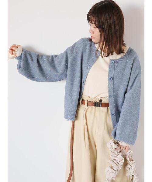 ehka sopo(エヘカソポ)の「花スパンコール前後2WAYカーディガン(カーディガン/ボレロ・レディース・ブルー/ピンク/グレー/ブラック/キナリ・F)」の4枚目の写真