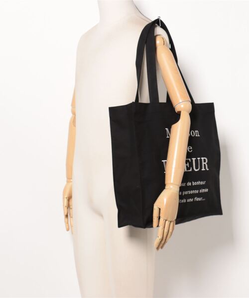 Maison de FLEUR（メゾンドフルール）の「ブランドロゴ刺繍スクエアトートバッグ（トートバッグ・レディース・ブラック/アイボリー/ピンク・FREE）」の18枚目の写真