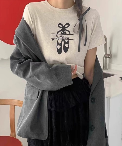 leune(ルネ)の「バレリーナTシャツ(Tシャツ/カットソー・レディース・ブラック/グレー・FREE)」の6枚目の写真