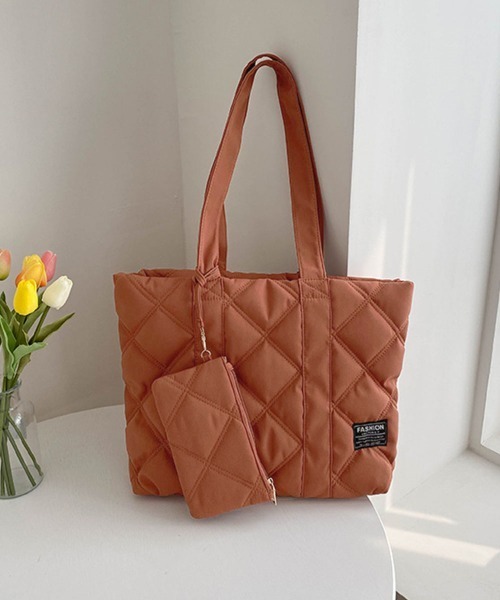 Miniministore(ミニミニストア)の「ポーチ付き キルティング トートバッグ(トートバッグ・レディース・ブラック/ベージュ/ダークオレンジ・FREE)」の15枚目の写真