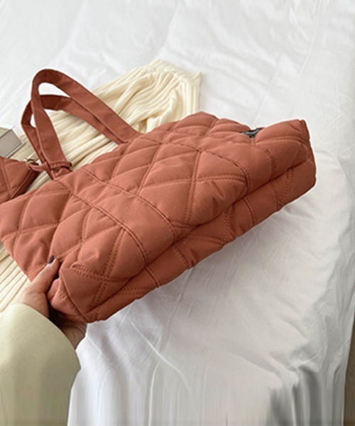 Miniministore(ミニミニストア)の「ポーチ付き キルティング トートバッグ(トートバッグ・レディース・ブラック/ベージュ/ダークオレンジ・FREE)」の18枚目の写真