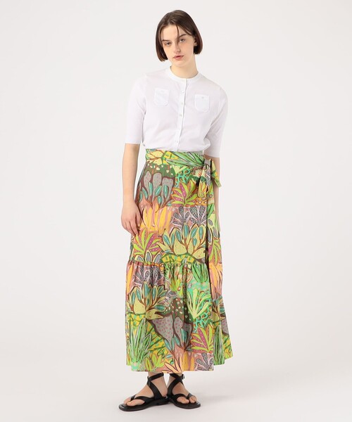 caban（キャバン）の「□ガーデンプリント ティアードラップスカート