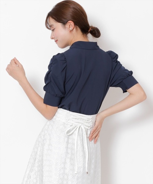 SWINGLE（スウィングル）の「エンブロイダリーイニシャルブラウス（シャツ/ブラウス・レディース・オフホワイト/ネイビー/パープル系その他4・FREE）」の9枚目の写真