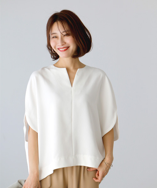 Ehre style(エーレスタイル)の「華奢見せが叶う!着やせの技ありキーネックドルマン(Tシャツ/カットソー・レディース・ブラック/ベージュ/ホワイト・FREE)」の2枚目の写真