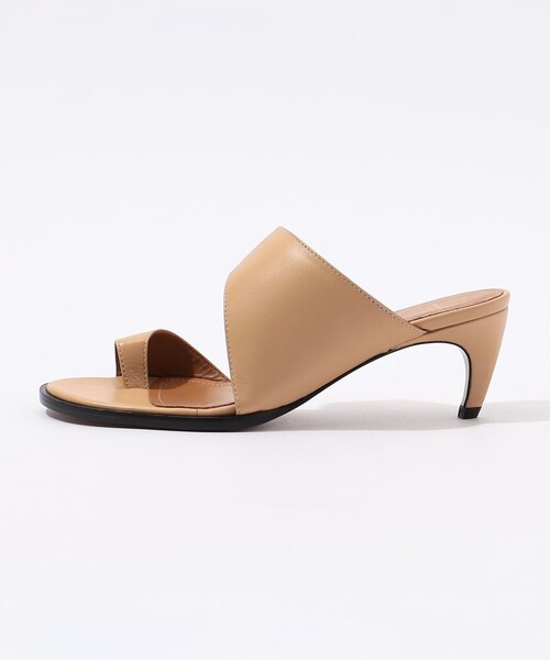 ATP ATELIER（エーティーピーアトリエ）の「ATP TRIVENTO ヒールサンダル（サンダル・レディース・ブラック/ライトベージュ・36/38/37）」の4枚目の写真