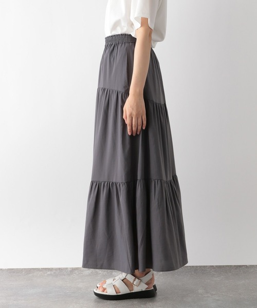 GLOBAL WORK（グローバルワーク）の「MATINEE LINE/ティアードスカート/123955（スカート・レディース・グレイッシュブルー/ブラック/テラコッタ・LARGE/MEDIUM）」の18枚目の写真